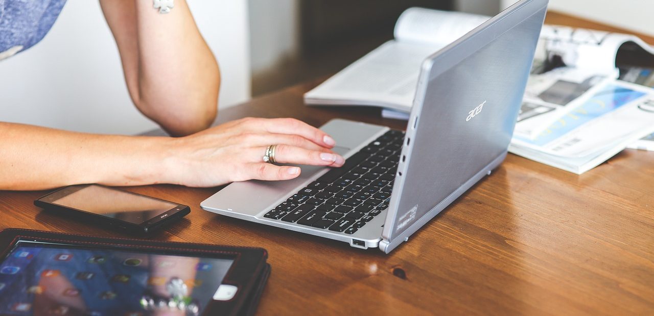 nešiojamas kompiuteris, darbas kompiuteriu